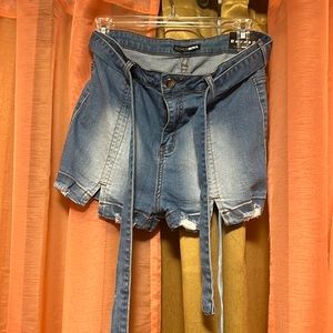 uptight denim shorts